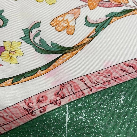 HERMES Carre 90 White Pink Multi Scarf 245-072625 - Picture 2 of 5